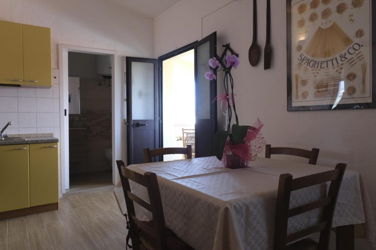 Aria Di Vacanza - Gelsi Olbia Exterior photo