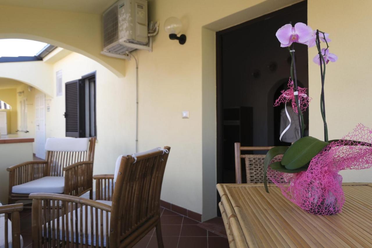 Aria Di Vacanza - Gelsi Olbia Exterior photo
